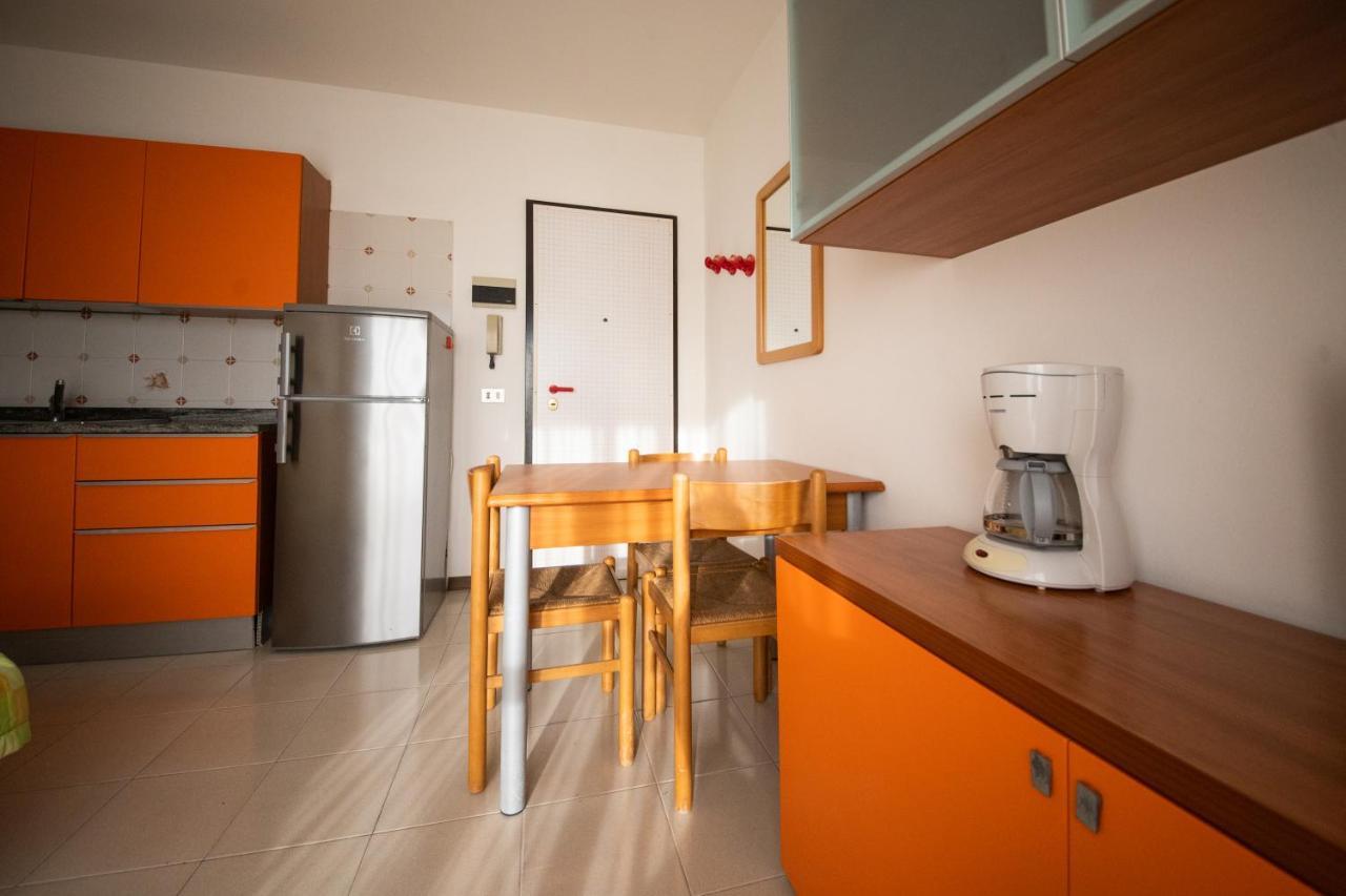 Castello Apartment Бибионе Екстериор снимка